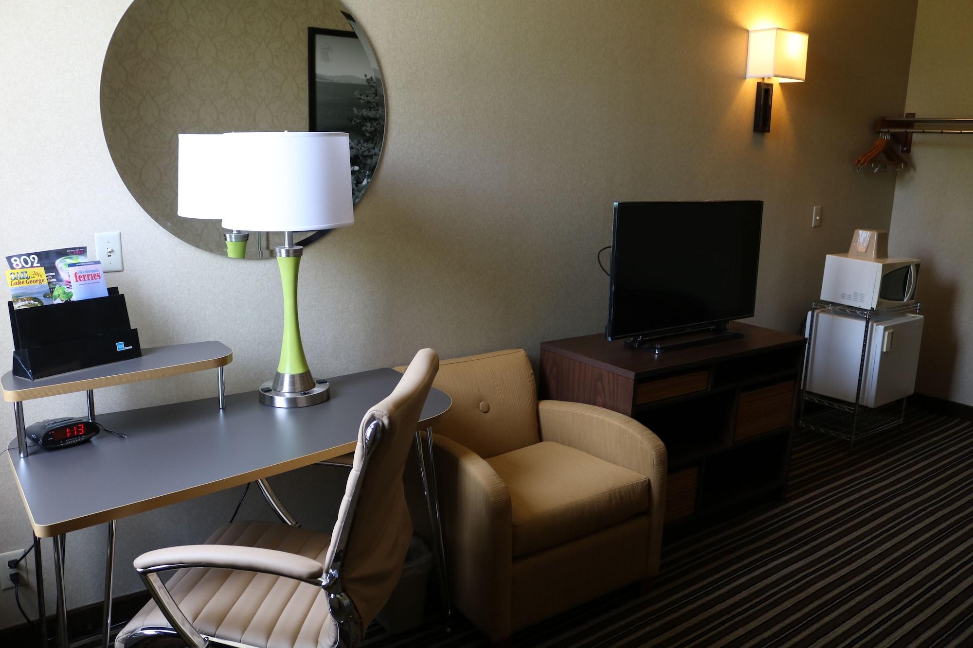 Super 8 By Wyndham Plattsburgh Hotel Екстериор снимка